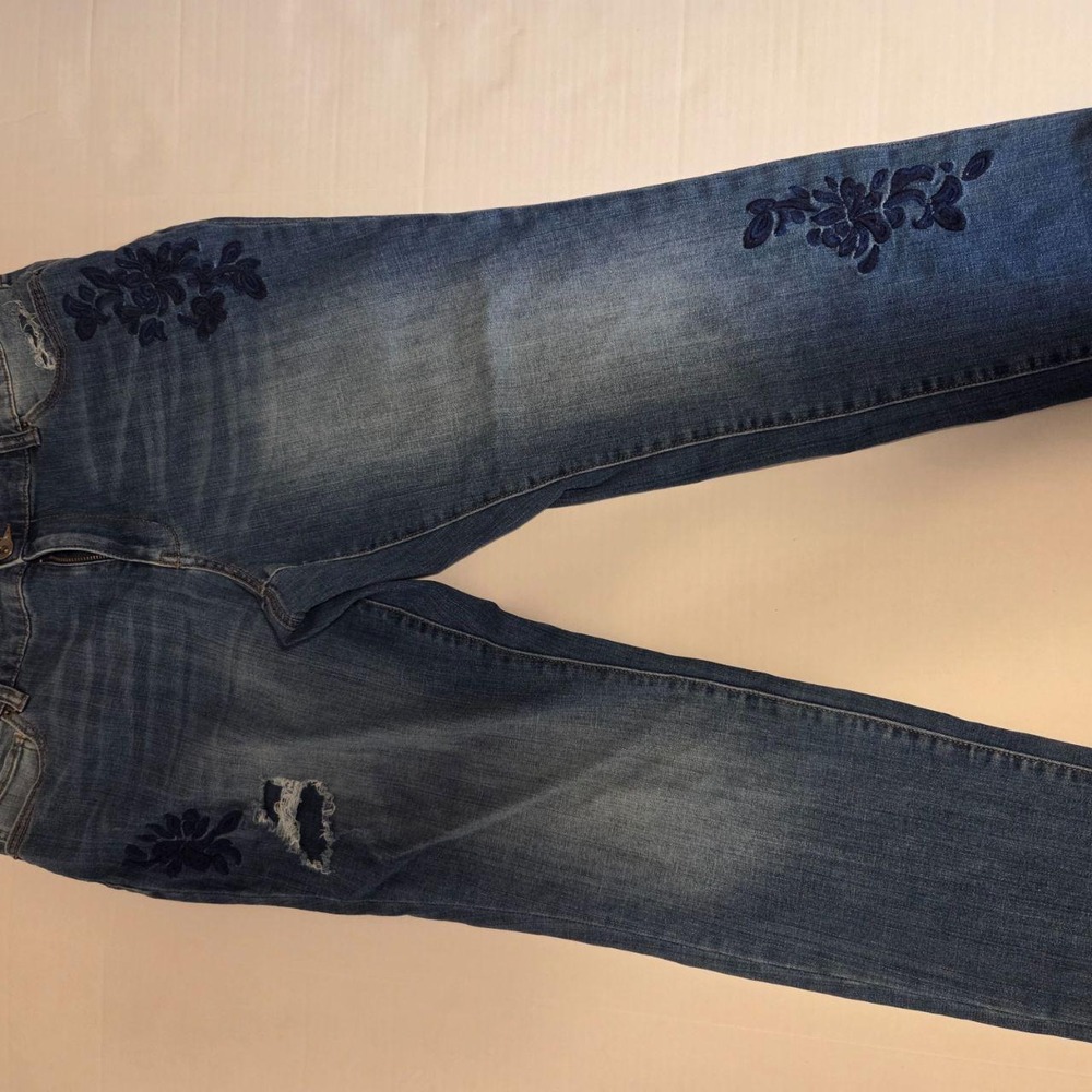 Faded Glory Womens Size 14 Embroidered Distressed Skinny Jeans Blue Floral Denim